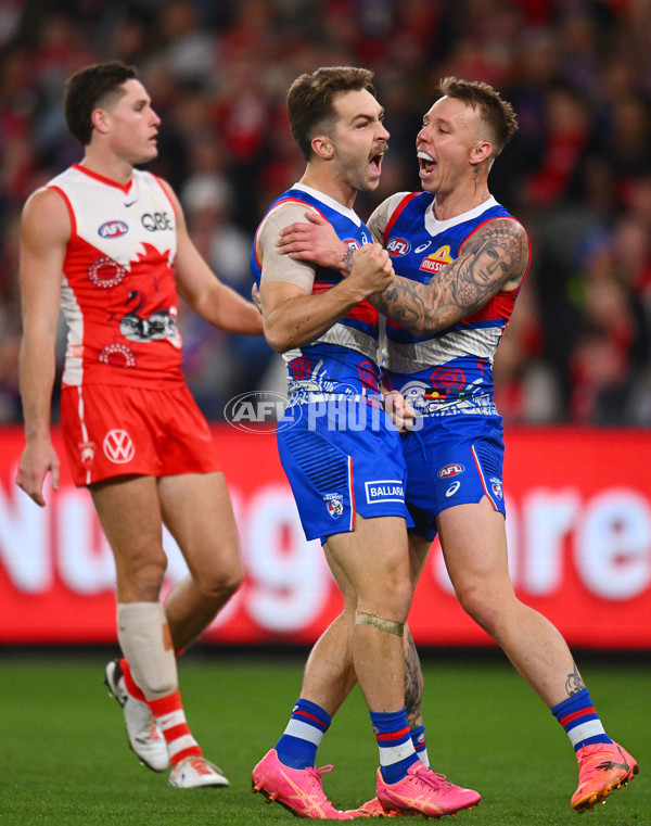 AFL 2024 Round 11 - Western Bulldogs v Sydney - A-49619639