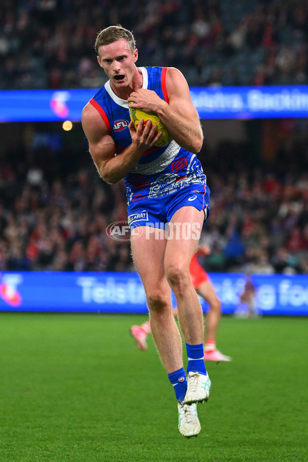 AFL 2024 Round 11 - Western Bulldogs v Sydney - A-49621881