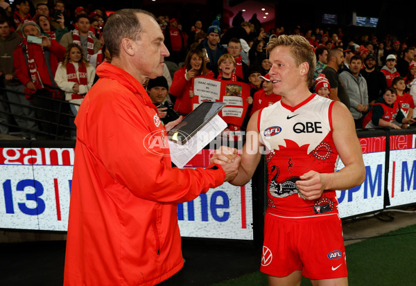 AFL 2024 Round 11 - Western Bulldogs v Sydney - A-49624432