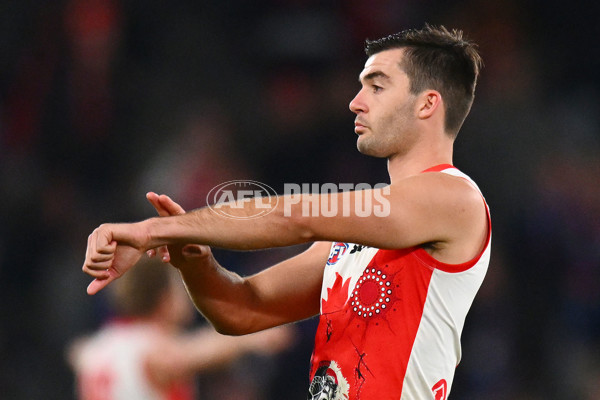AFL 2024 Round 11 - Western Bulldogs v Sydney - A-49624763