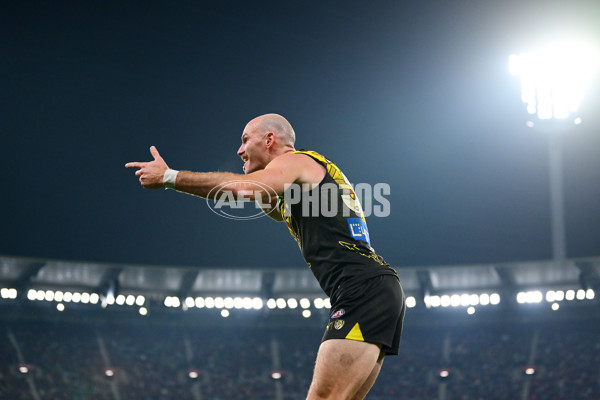 AFL 2024 Round 11 - Richmond v Essendon - A-49681171