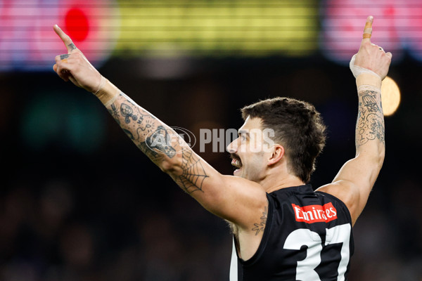 AFL 2024 Round 12 - Collingwood v Western Bulldogs - A-49859172