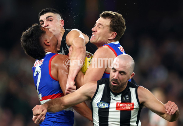 AFL 2024 Round 12 - Collingwood v Western Bulldogs - A-49861289