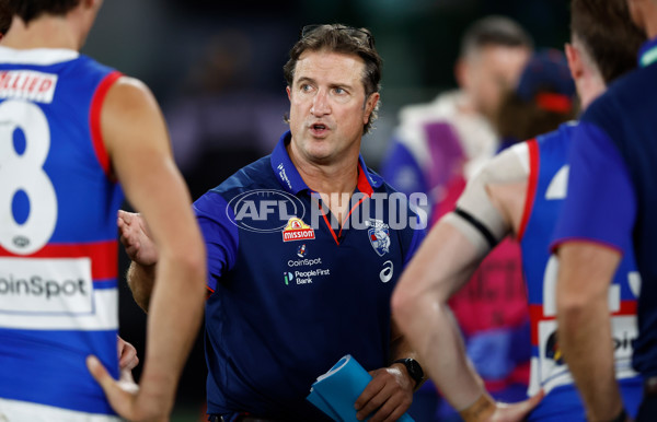 AFL 2024 Round 12 - Collingwood v Western Bulldogs - A-49861364