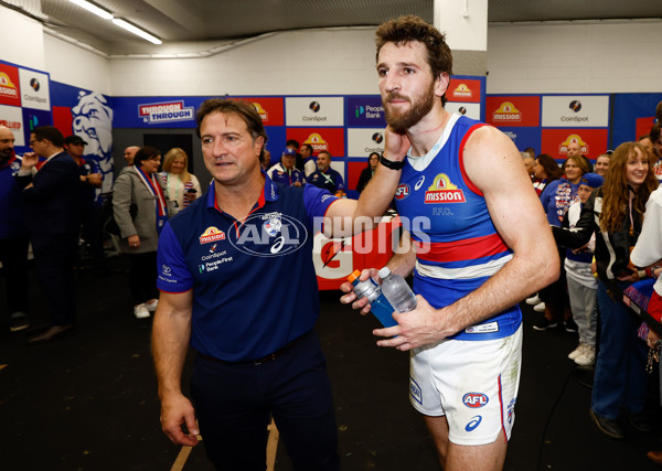 AFL 2024 Round 12 - Collingwood v Western Bulldogs - A-49864344