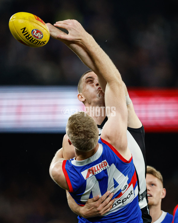 AFL 2024 Round 12 - Collingwood v Western Bulldogs - A-49866115