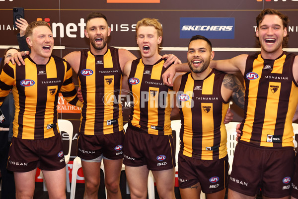 AFL 2024 Round 12 - Hawthorn v Adelaide - A-49883773