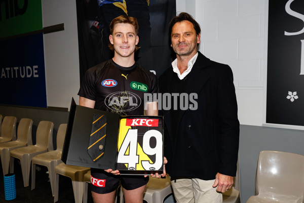 AFL 2024 Round 12 - Geelong v Richmond - A-49891484