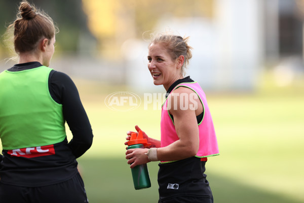 AFLW 2024 Training - Collingwood 060624 - A-50126871