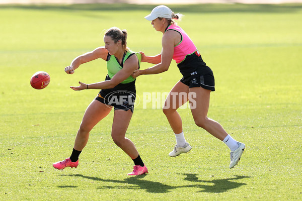 AFLW 2024 Training - Collingwood 060624 - A-50164083