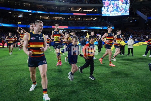 AFL 2024 Round 13 - Adelaide v Richmond - A-50164103