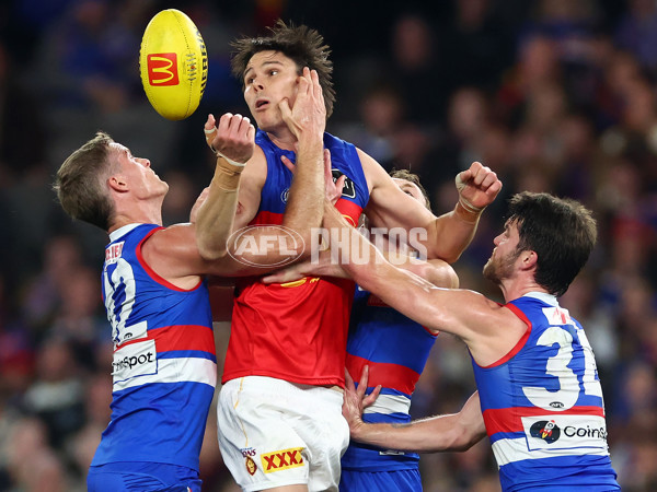 AFL 2024 Round 13 - Western Bulldogs v Brisbane - A-50619344