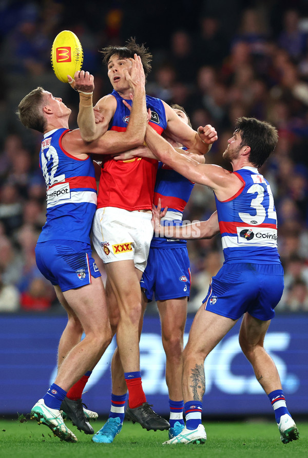 AFL 2024 Round 13 - Western Bulldogs v Brisbane - A-50619345