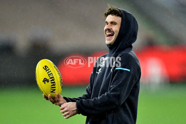 AFL 2024 Round 13 - Essendon v Carlton - A-50698712