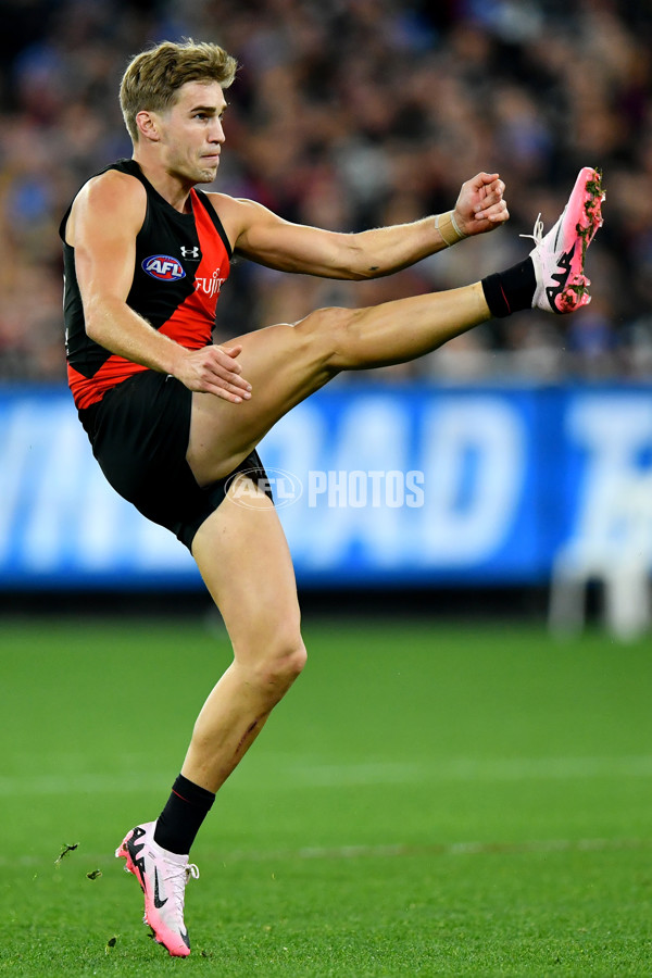 AFL 2024 Round 13 - Essendon v Carlton - A-50711702