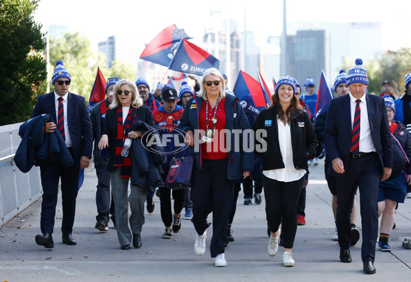 AFL 2024 Round 13 - Collingwood v Melbourne - A-50711733