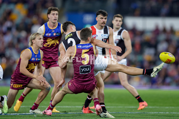 AFL 2024 Round 14 - Brisbane v St Kilda - A-50989311