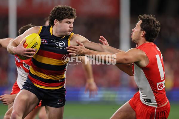 AFL 2024 Round 14 - Adelaide v Sydney - A-51017802