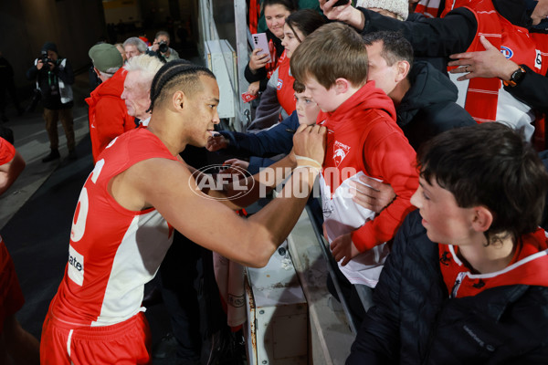 AFL 2024 Round 14 - Adelaide v Sydney - A-51027070