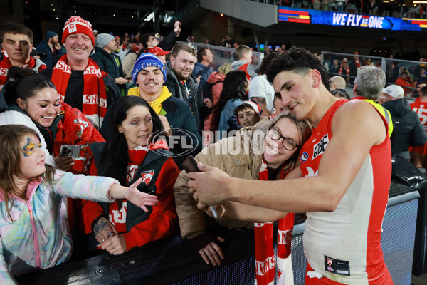 AFL 2024 Round 14 - Adelaide v Sydney - A-51027654