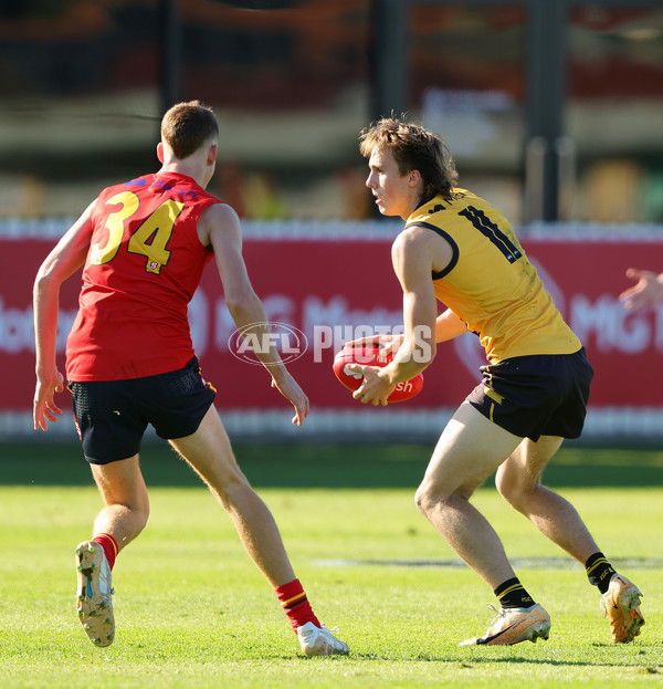 Marsh AFL Championships U18 Boys 2024 - South Australia v Western Australia - A-51031605