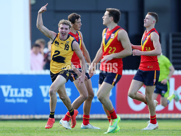 Marsh AFL Championships U18 Boys 2024 - South Australia v Western Australia - A-51035948