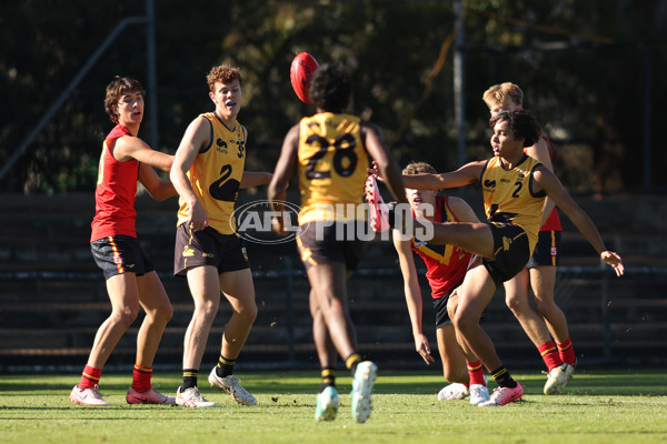 Marsh AFL Championships U16 Boys 2024 - South Australia v Western Australia - A-51183097