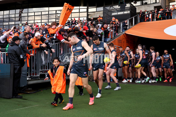 AFL 2024 Round 15 - GWS v Sydney - A-51190972