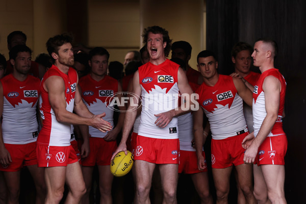 AFL 2024 Round 15 - GWS v Sydney - A-51192056