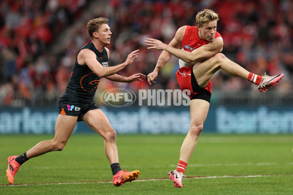 AFL 2024 Round 15 - GWS v Sydney - A-51192120