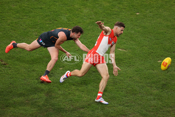 AFL 2024 Round 15 - GWS v Sydney - A-51192152