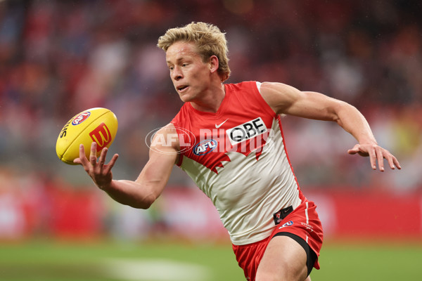 AFL 2024 Round 15 - GWS v Sydney - A-51193795