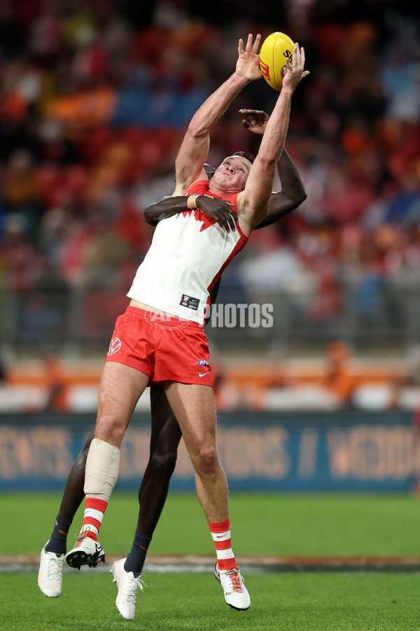 AFL 2024 Round 15 - GWS v Sydney - A-51196730