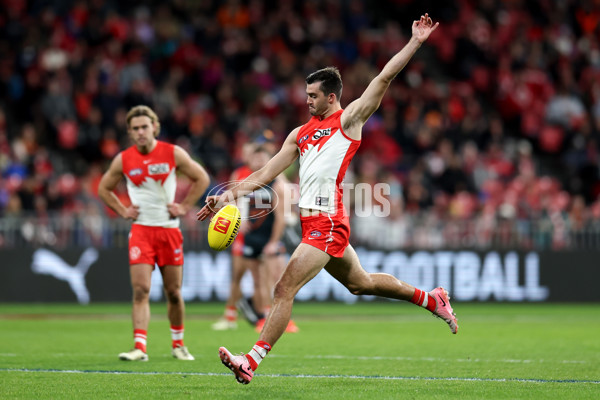 AFL 2024 Round 15 - GWS v Sydney - A-51196761