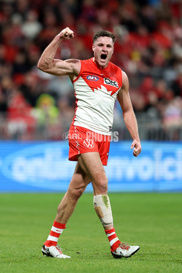 AFL 2024 Round 15 - GWS v Sydney - A-51197232