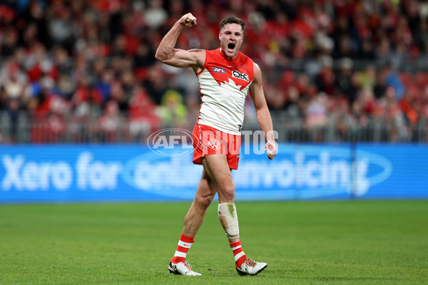AFL 2024 Round 15 - GWS v Sydney - A-51197236