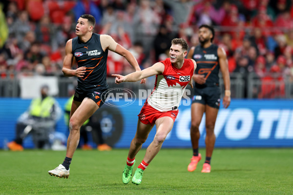 AFL 2024 Round 15 - GWS v Sydney - A-51199645