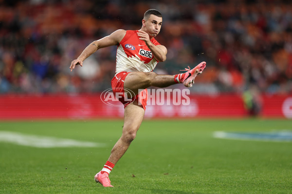 AFL 2024 Round 15 - GWS v Sydney - A-51199711