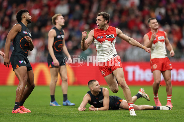 AFL 2024 Round 15 - GWS v Sydney - A-51200091