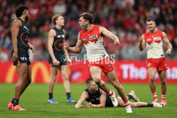 AFL 2024 Round 15 - GWS v Sydney - A-51200092