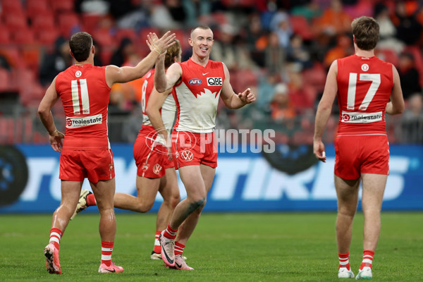 AFL 2024 Round 15 - GWS v Sydney - A-51202983