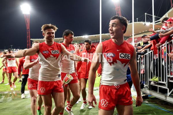 AFL 2024 Round 15 - GWS v Sydney - A-51205634