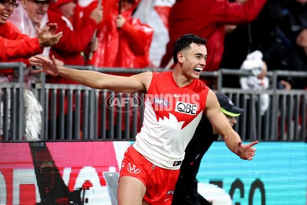 AFL 2024 Round 15 - GWS v Sydney - A-51205644