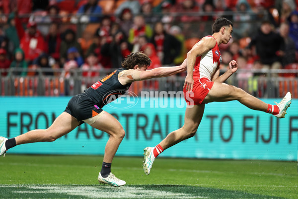 AFL 2024 Round 15 - GWS v Sydney - A-51205646