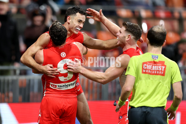 AFL 2024 Round 15 - GWS v Sydney - A-51205648