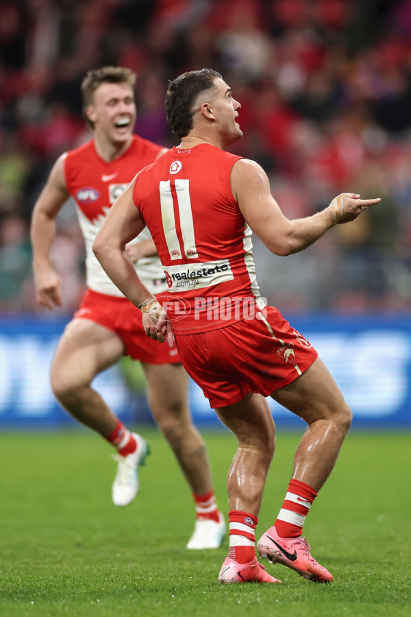 AFL 2024 Round 15 - GWS v Sydney - A-51205686