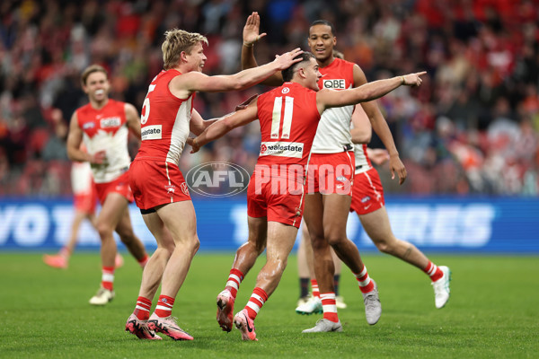 AFL 2024 Round 15 - GWS v Sydney - A-51208516