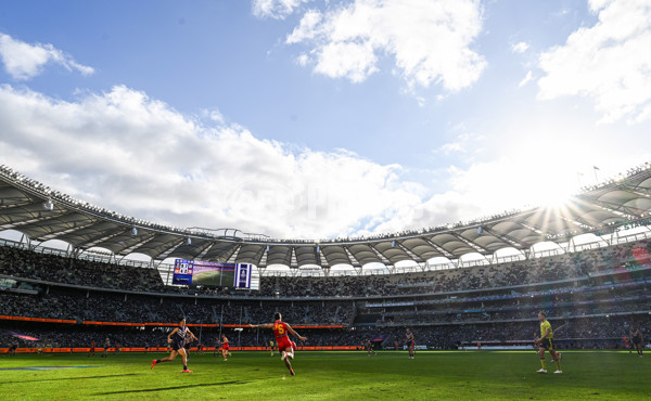 AFL 2024 Round 15 - Fremantle v Gold Coast - A-51233813