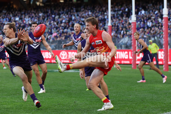 AFL 2024 Round 15 - Fremantle v Gold Coast - A-51238943