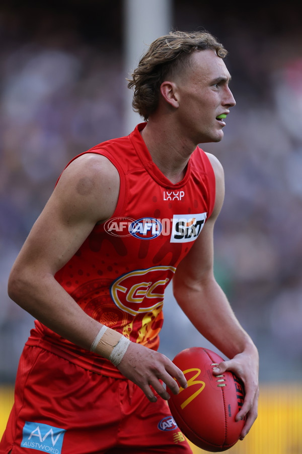 AFL 2024 Round 15 - Fremantle v Gold Coast - A-51239014